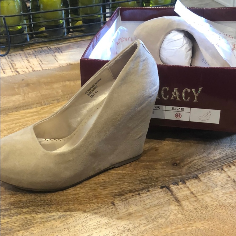 Wedge heels